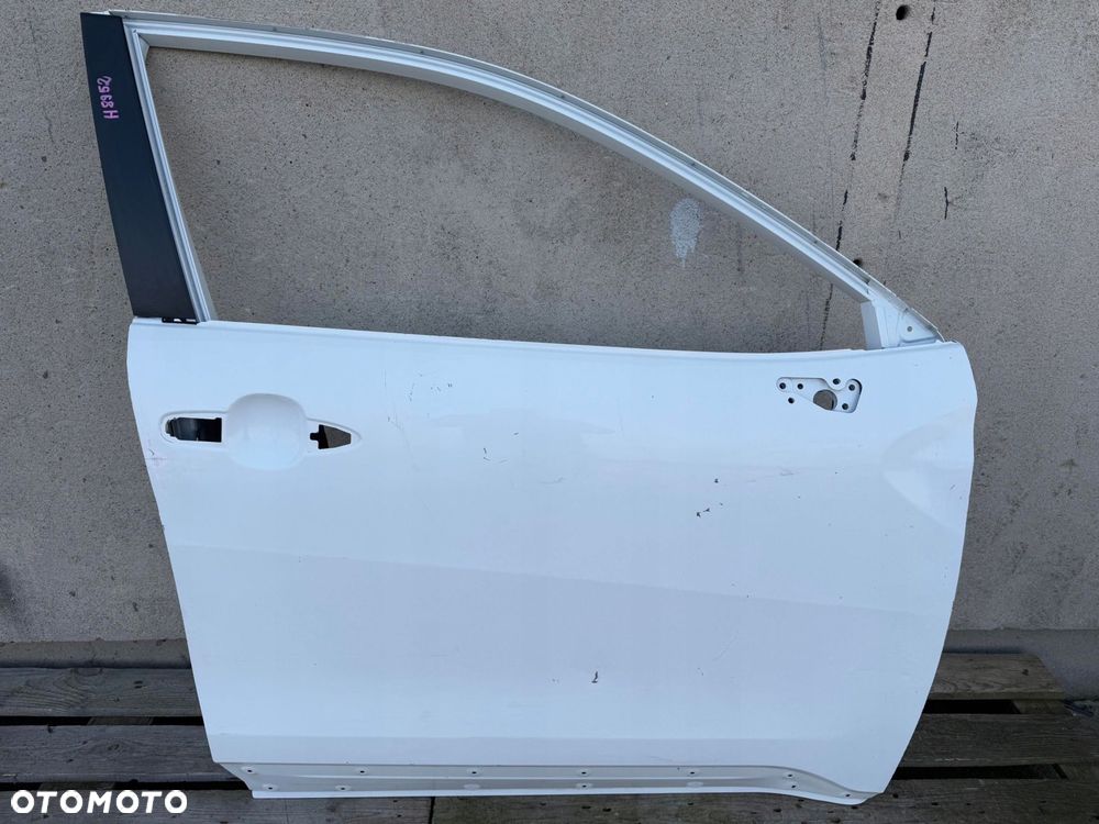 drzwi przod przednie prawe toyota corolla cross 2022- bardzo ladne - 1