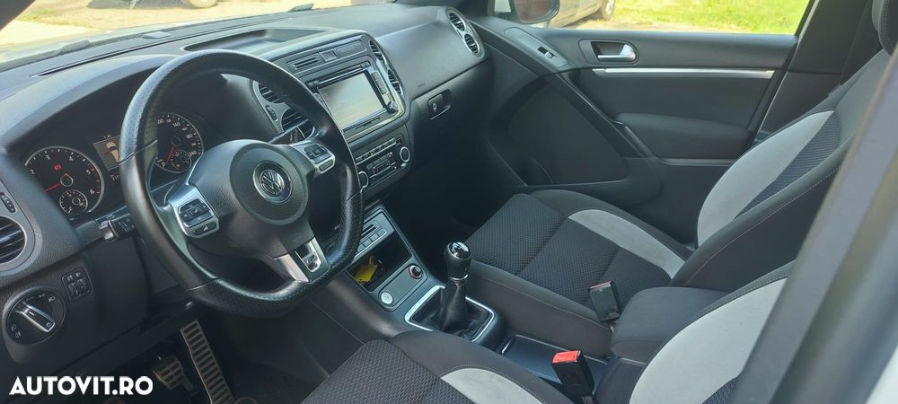 Volkswagen Tiguan - 11