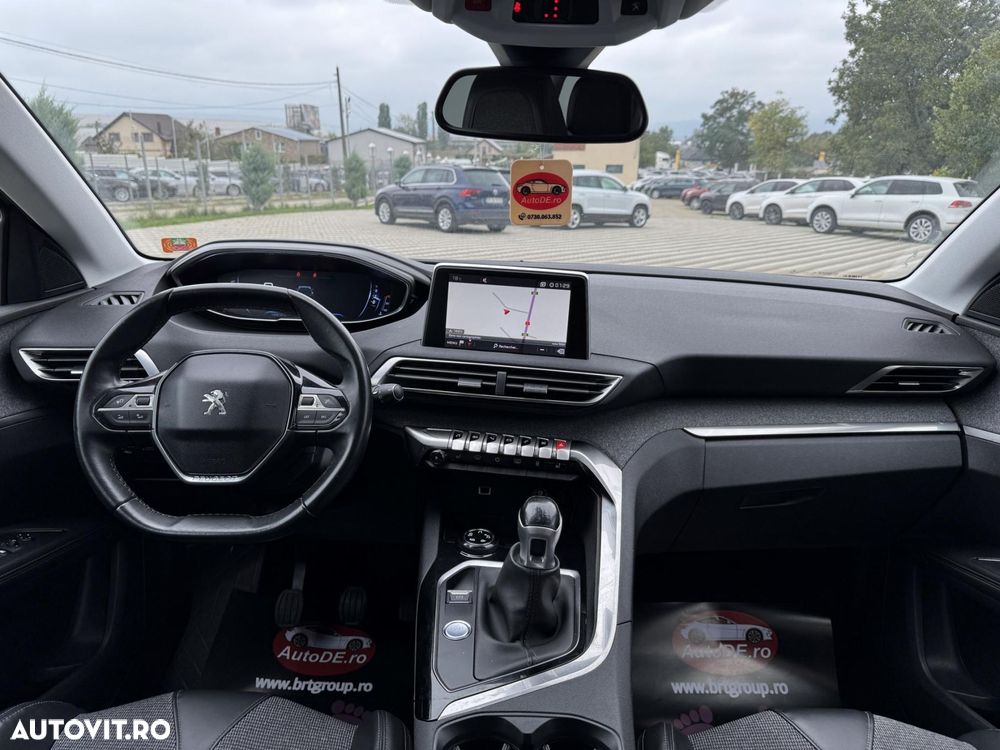 Peugeot 5008 - 8