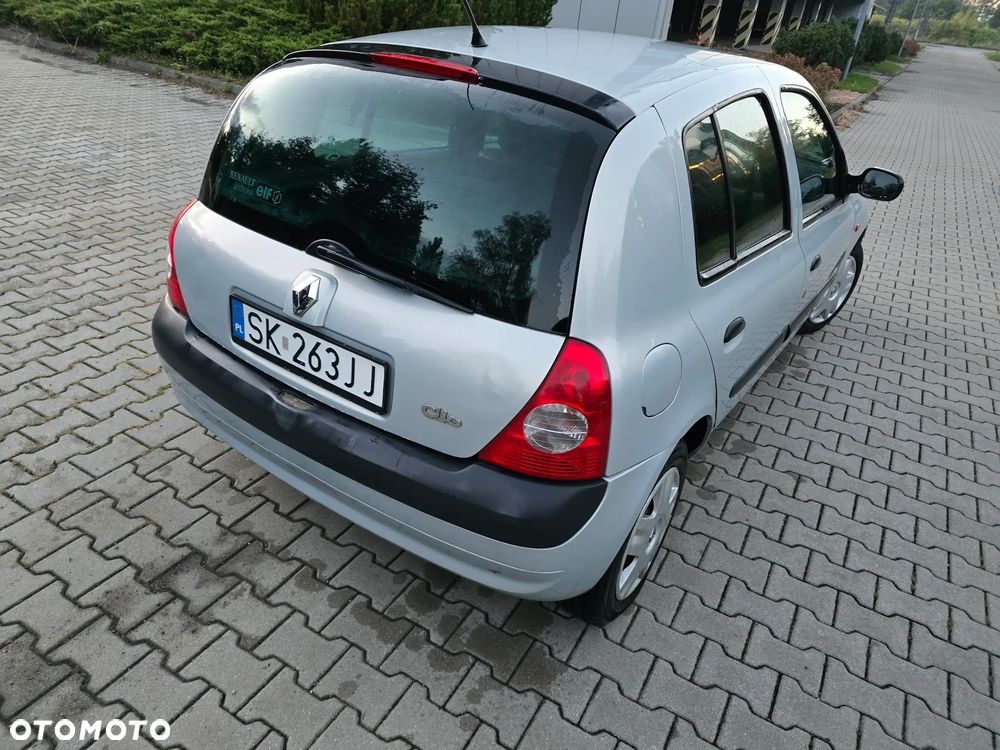 Renault Clio 1.2 16V Expression - 9