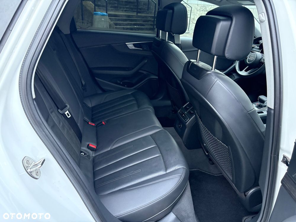 Audi A4 Limousine - 31