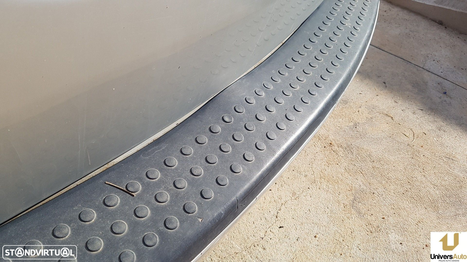 PARA-CHOQUES TRASEIRO CHRYSLER VOYAGER IV 2008 - - 3