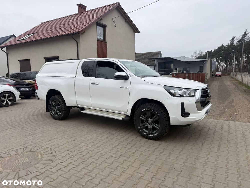 Toyota Hilux - 5