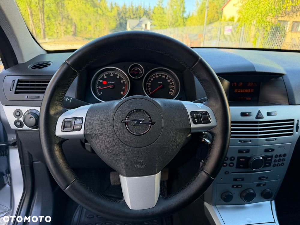 Opel Astra 1.6 Style - 26