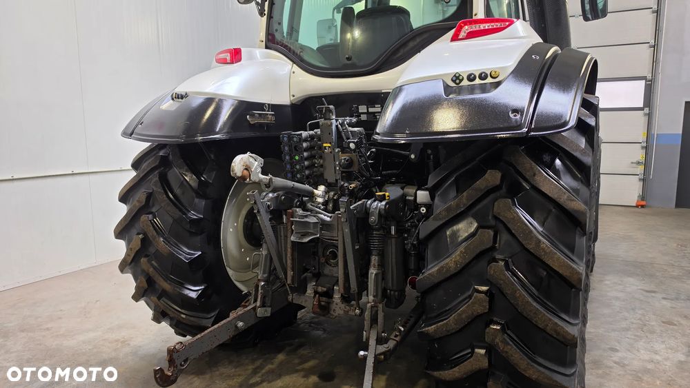 Valtra T 154 Active Biała Perła 2 sztuki T174 Versu pod GPS N154 Versu Fendt Vario Claas Arion John R John M New Holland T6 T7 - 8