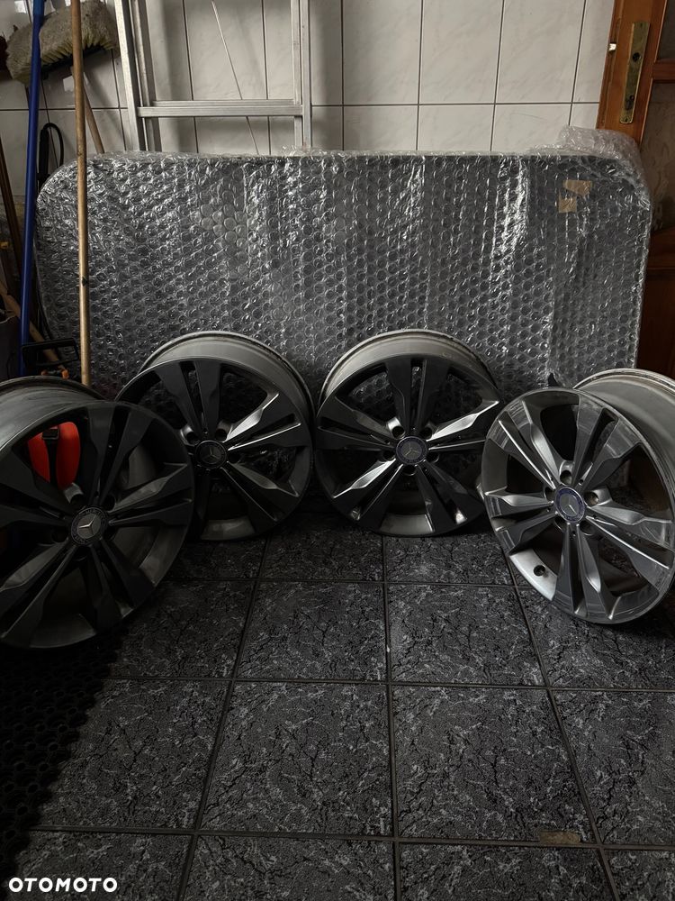 Mercedes-Benz CLA - 20