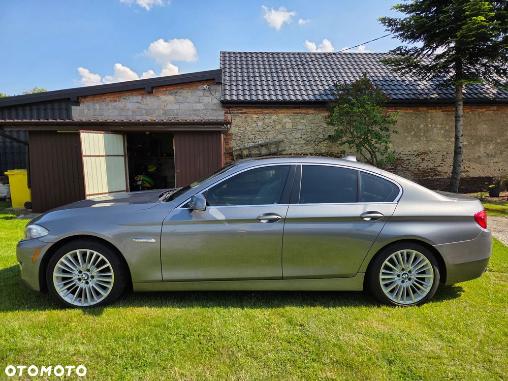 BMW Seria 5 528i Luxury Line - 1