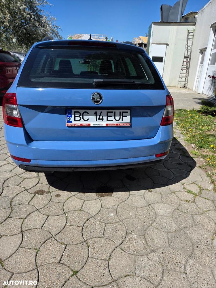 Skoda Octavia 2.0 TDI ELEGANCE - 9
