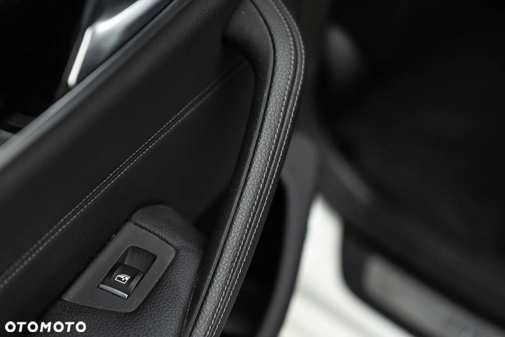 BMW Seria 5 518d Sport Line sport - 27