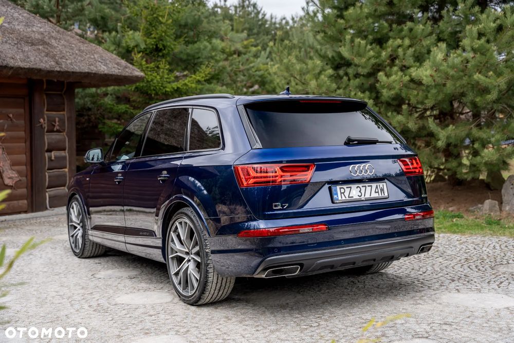 Audi Q7 - 12