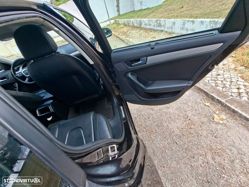 Audi A4 2.0 TDI Business Line S-line - 8