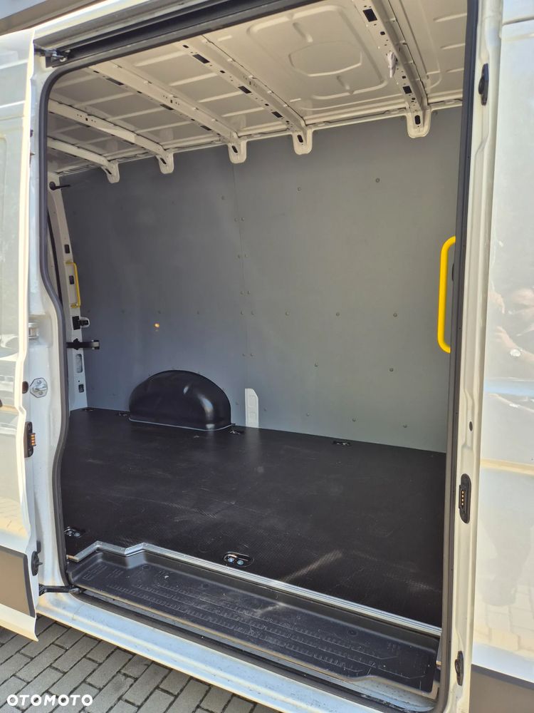 Volkswagen Crafter - 10