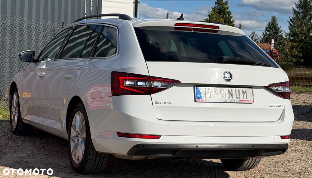 Skoda Superb 1.4 TSI ACT Sportline DSG - 37