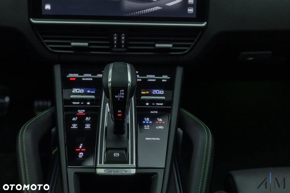 Porsche Cayenne Turbo S E-Hybrid - 12
