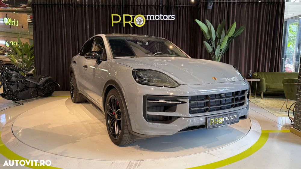 Porsche Cayenne Coupe GTS Tiptronic S - 2