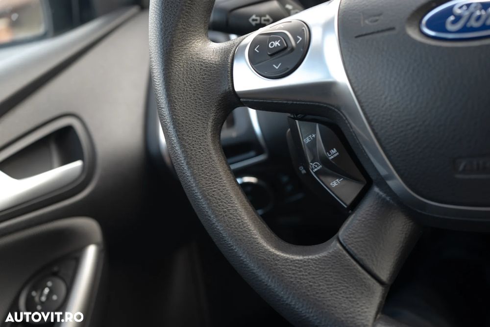 Ford Focus 1.6 TDCI DPF Champions Edition - 21