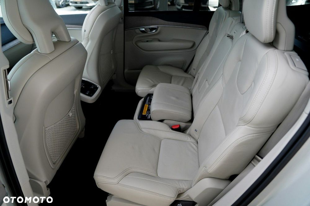Volvo XC 90 - 24