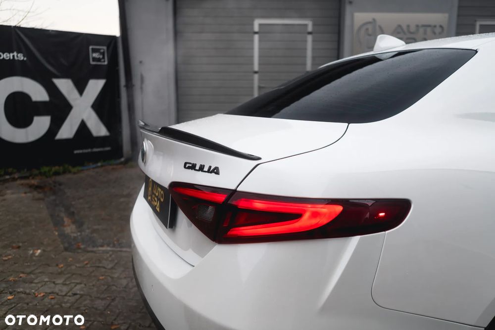 Alfa Romeo Giulia - 28