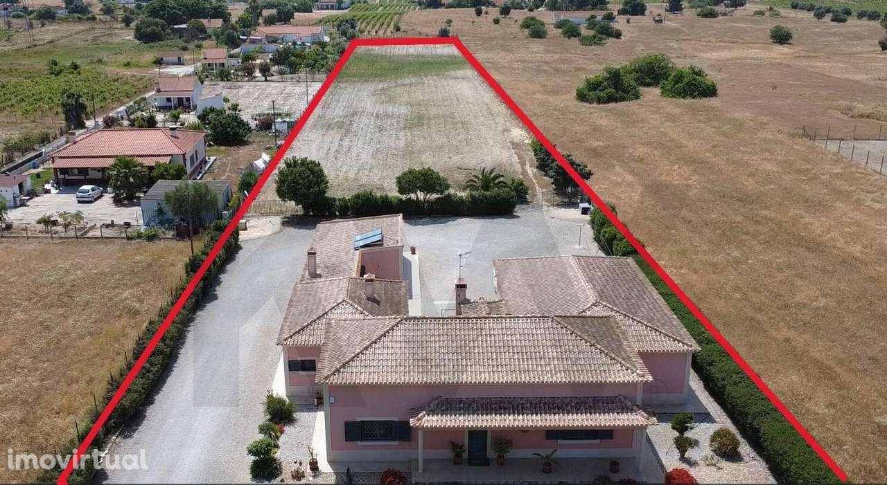 Moradia térrea com 1ha e 2 lotes urbanizáveis, ideal para viver e inve - Grande imagem: 2/43