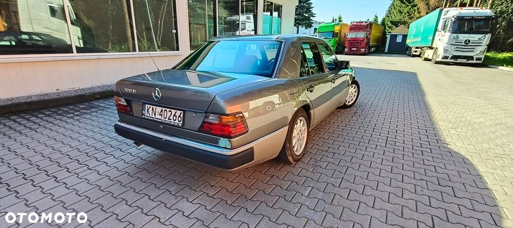 Mercedes-Benz W124 (1984-1993) - 5