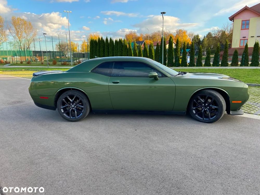 Dodge Challenger - 7