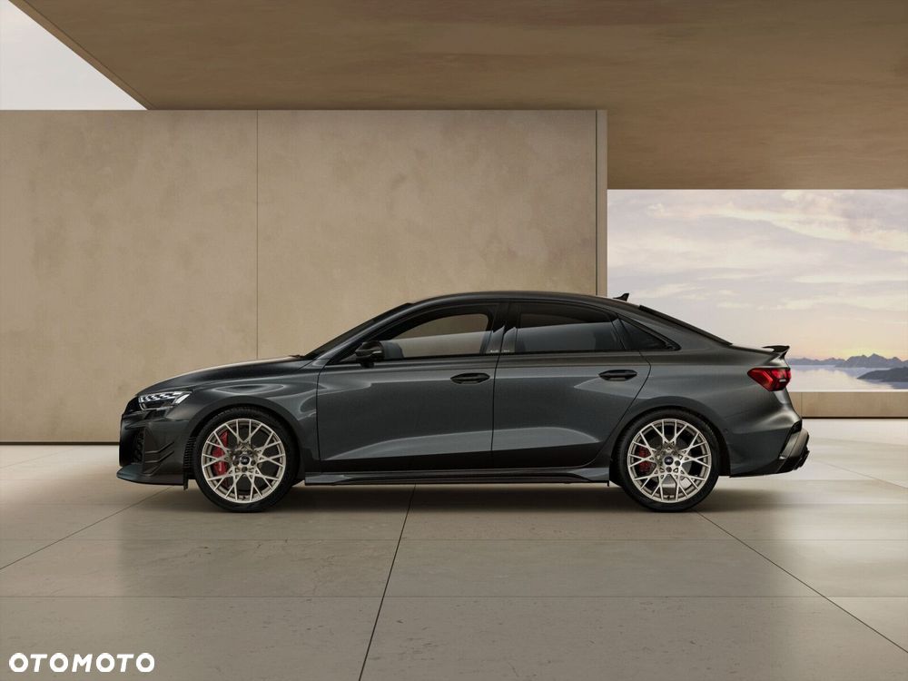 Audi RS3 Limousine - 3