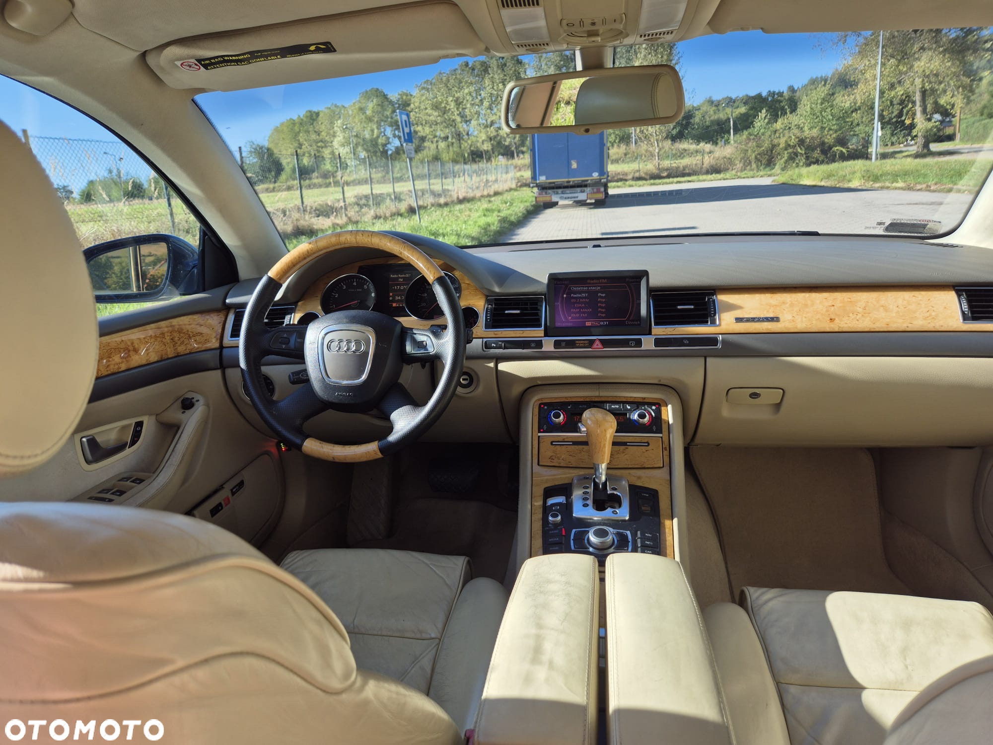 Audi A8 4.2 L Quattro - 7