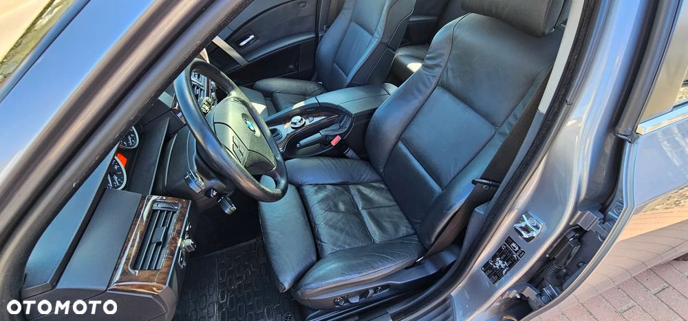 BMW Seria 5 - 32