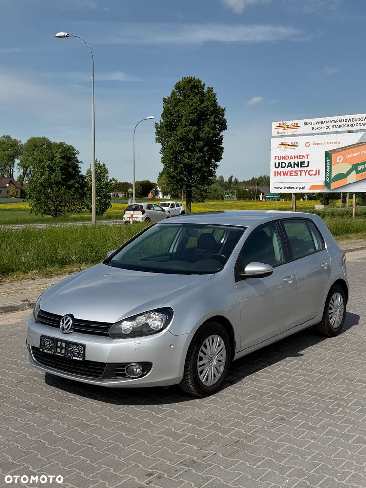 Volkswagen Golf - 1