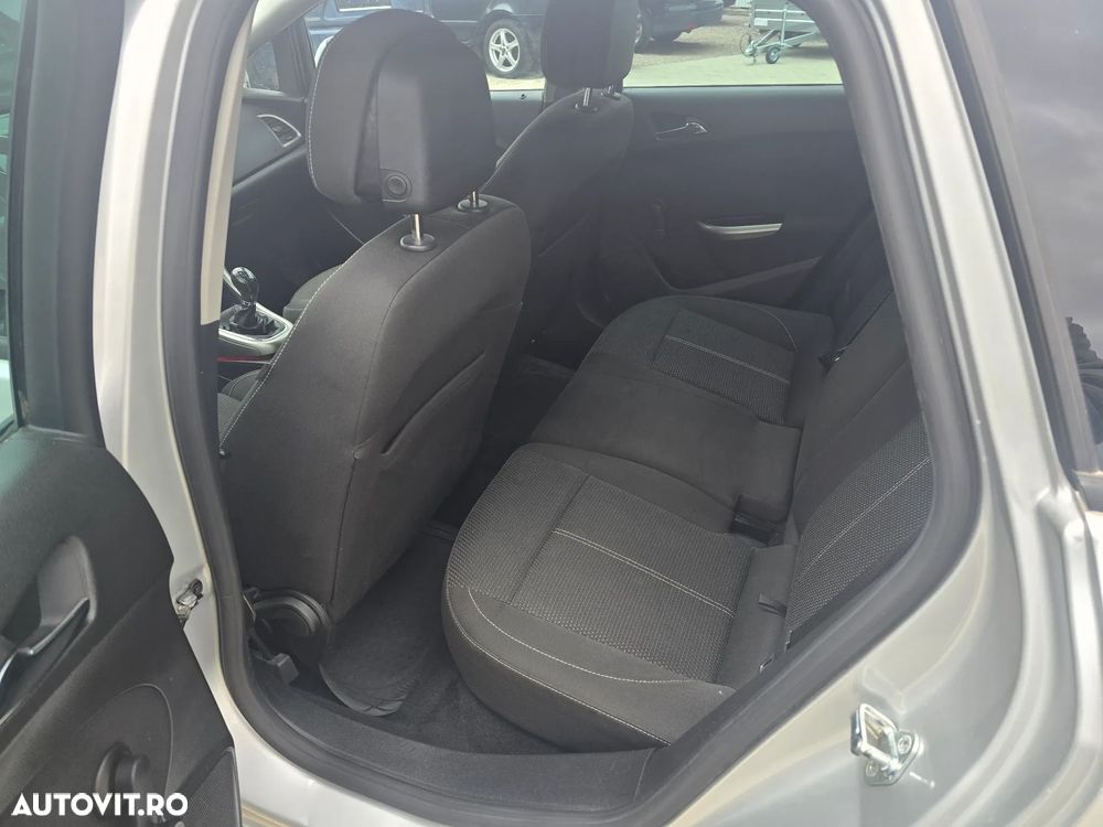 Opel Astra 1.7 CDTI DPF 150 Jahre - 7