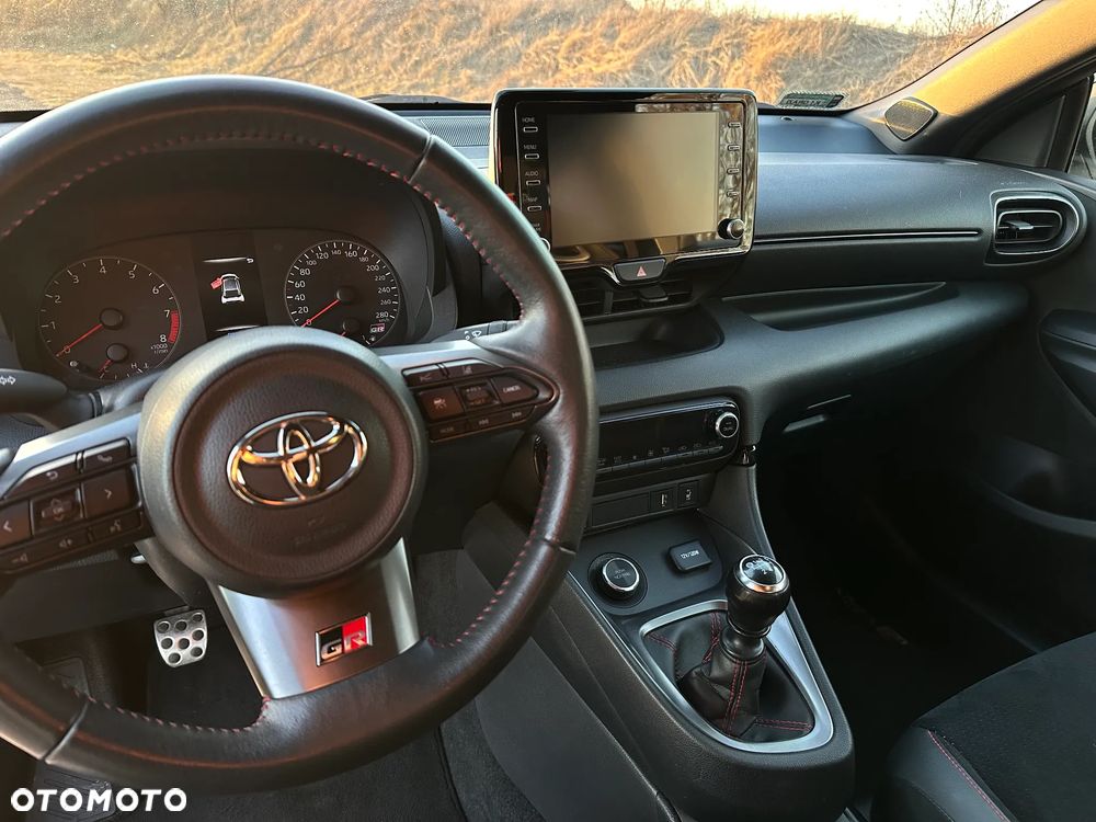 Toyota Yaris - 5