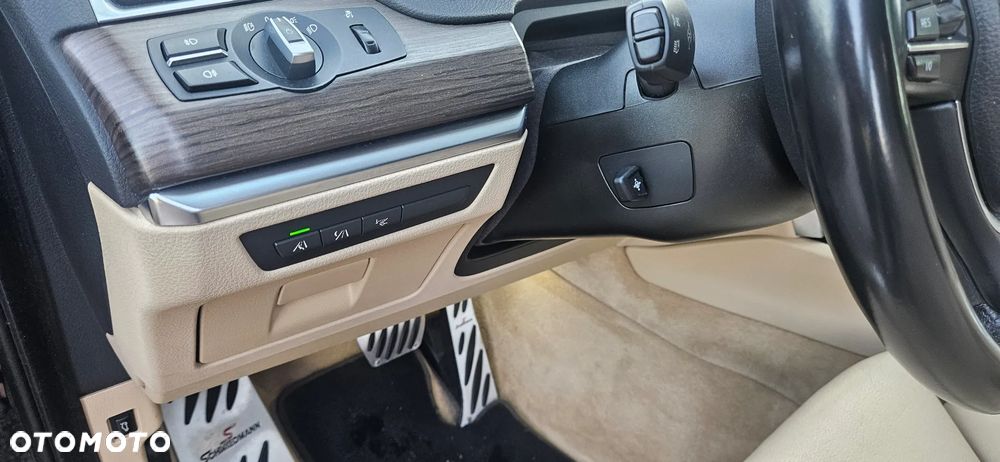 BMW 5GT 530d - 16