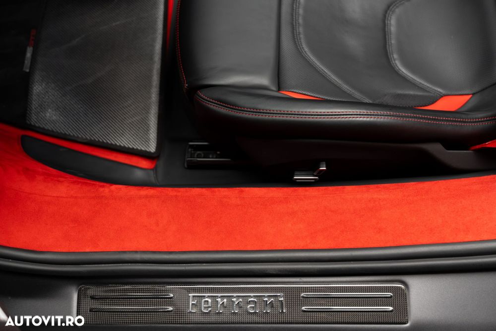 Ferrari 296 GTS - 16
