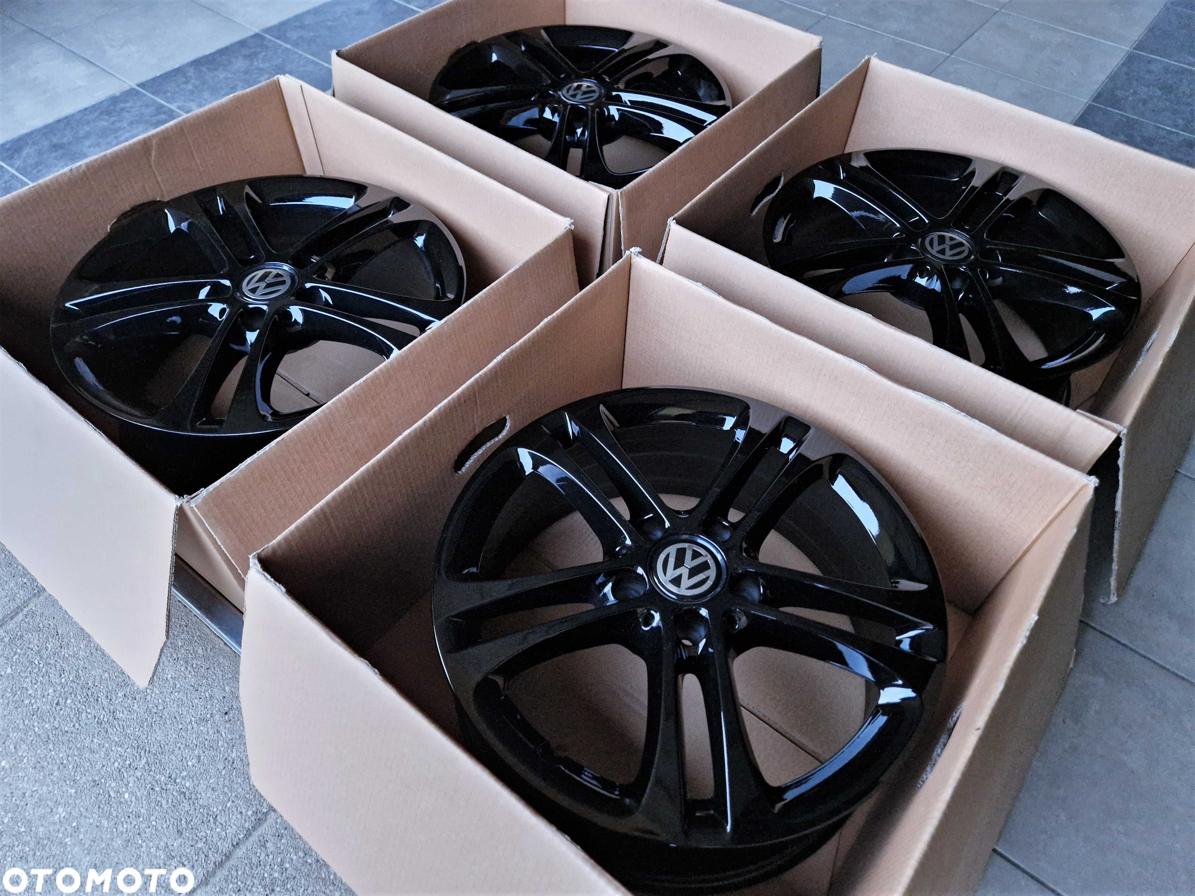 Alufelgi 17 5x112 VW Golf Passat Touran Jetta Caddy T-Roc Czarne 805# - 5