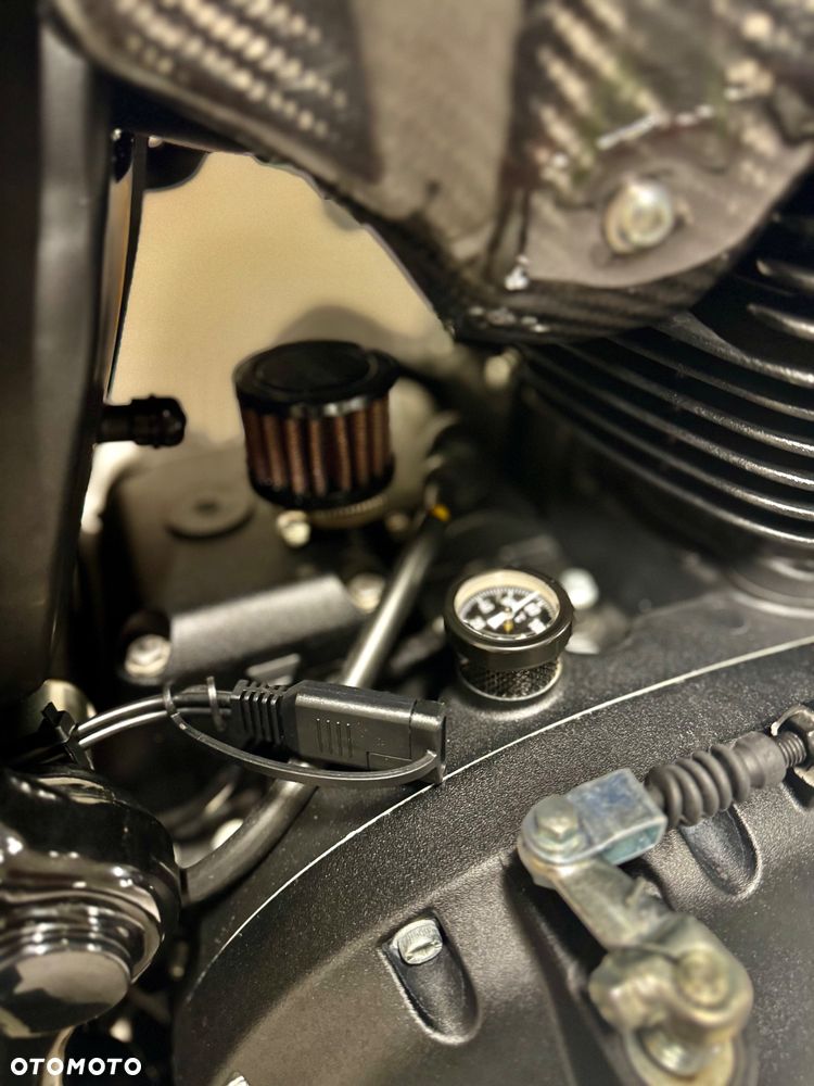Royal Enfield Continental - 10
