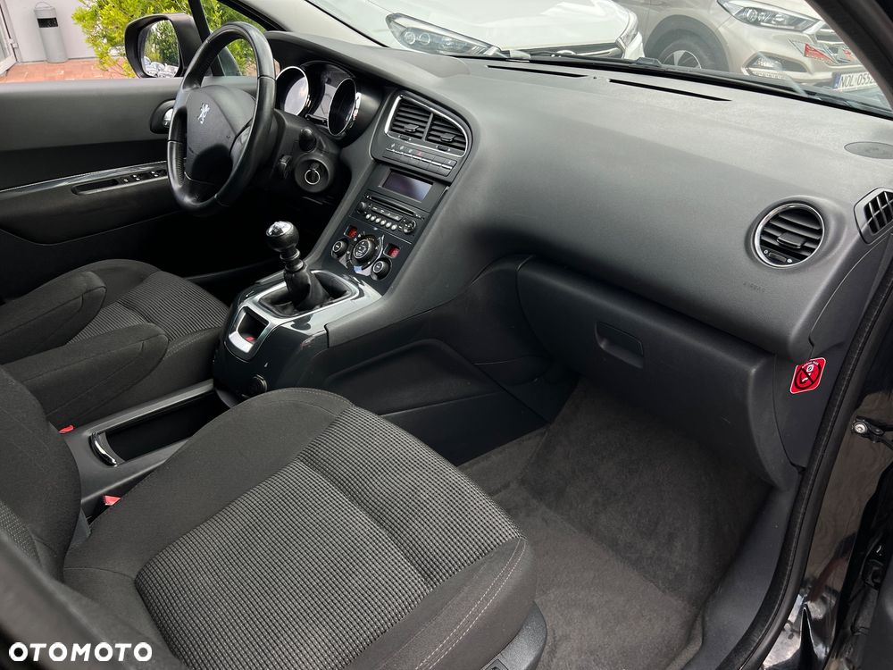 Peugeot 5008 - 9