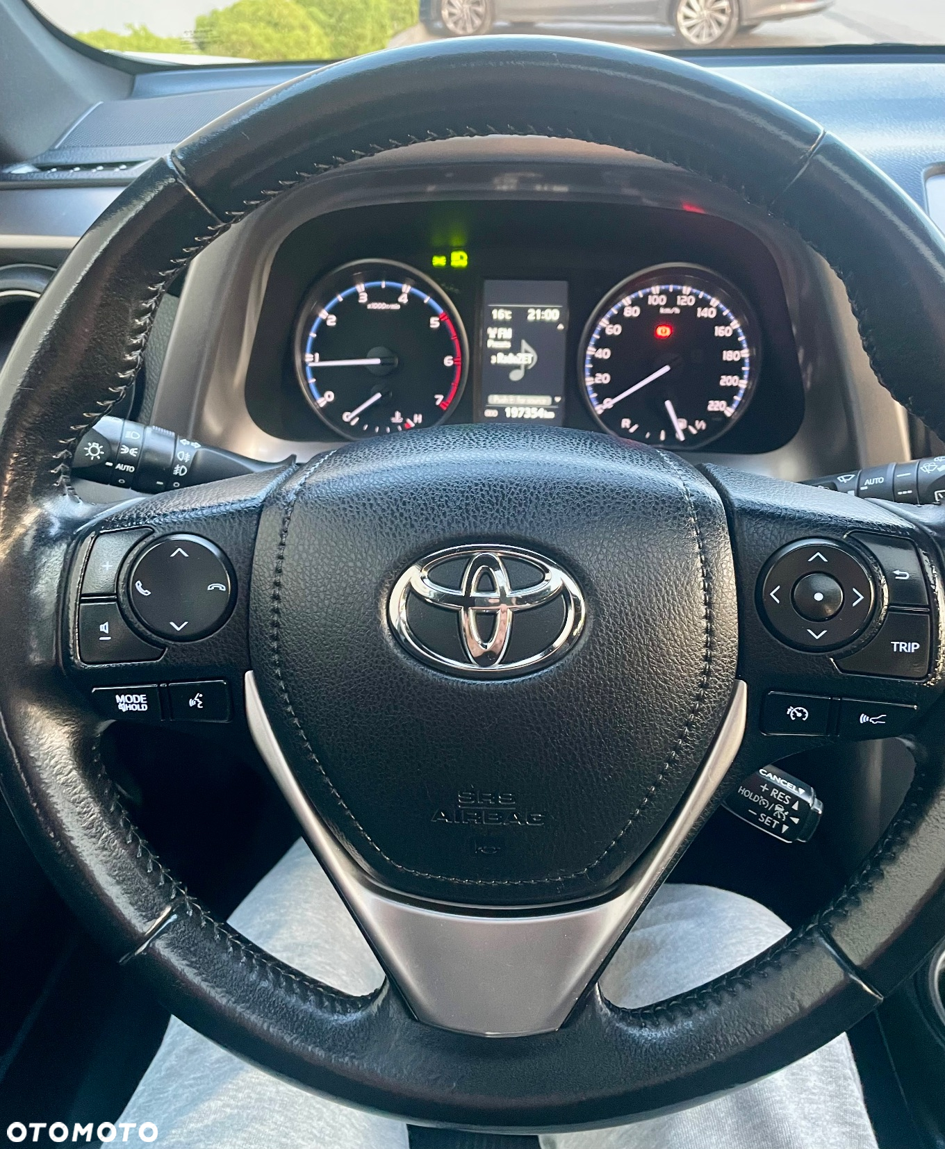 Toyota RAV4 - 25