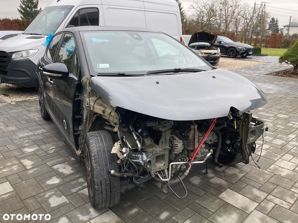 Citroën C3 1.2 PureTech Shine - 4