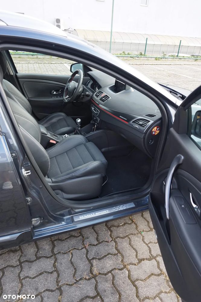 Renault Megane Grandtour TCe 220 Start & Stop GT 220 - 13
