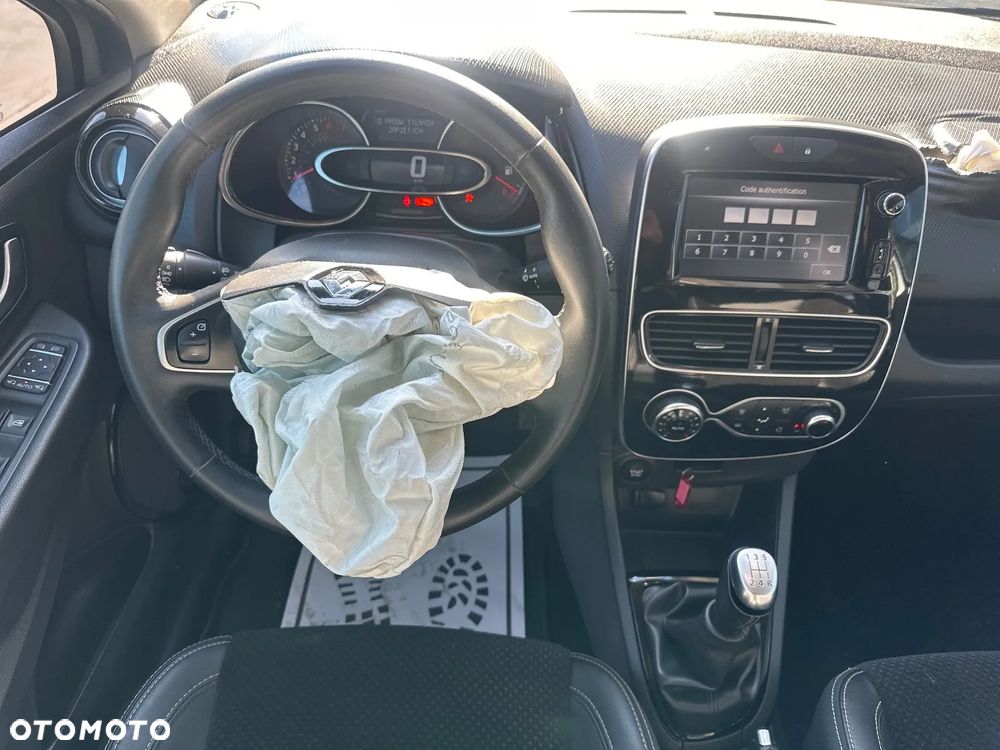 Renault Clio - 24