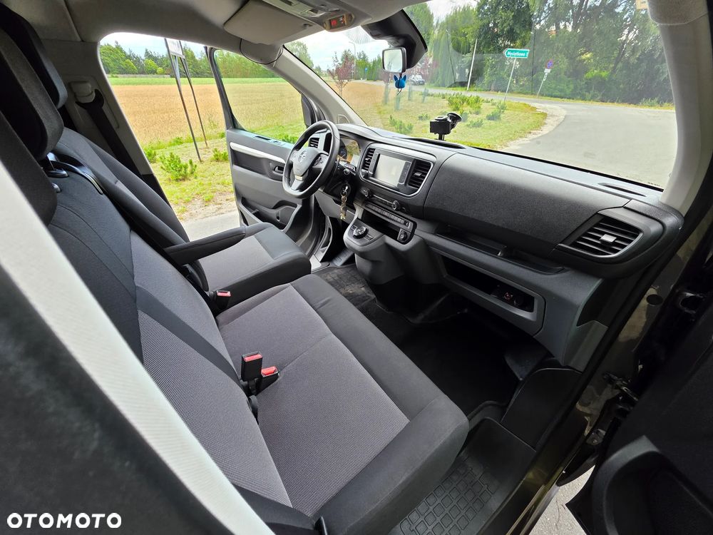 Opel Vivaro - 11