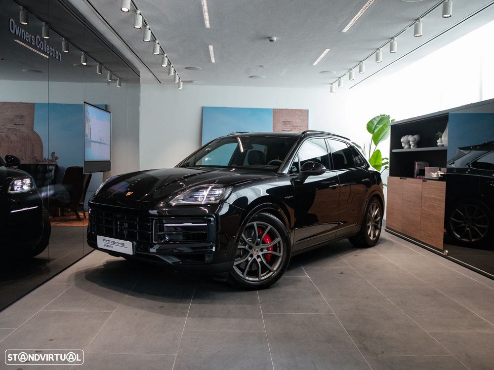 Porsche Cayenne S E-Hybrid - 1