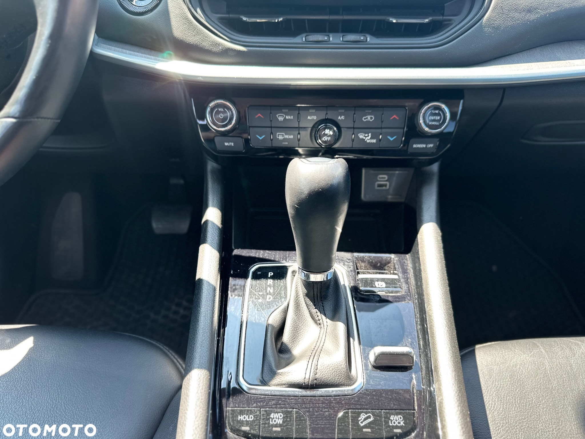 Jeep Compass 1.3 T4 4xe PLUG-IN HYBRID Automatik Limited - 14
