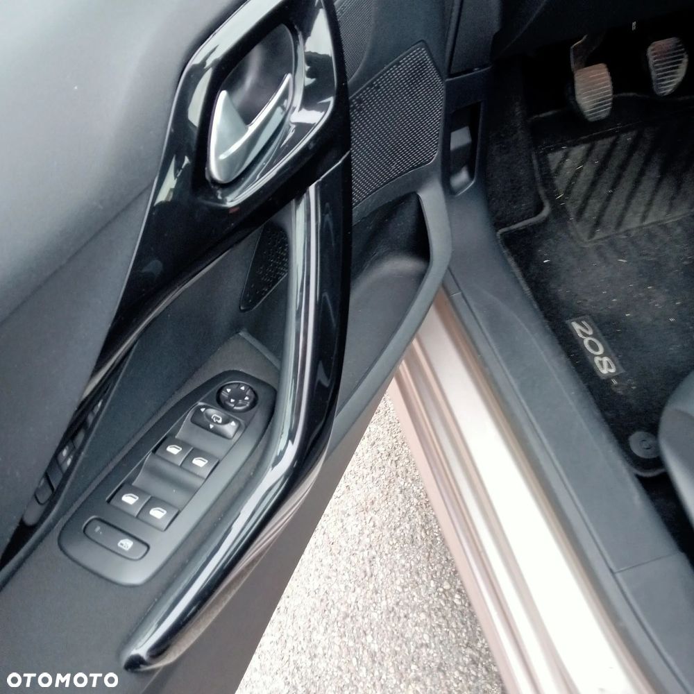 Peugeot 208 1.2 PureTech Allure - 10