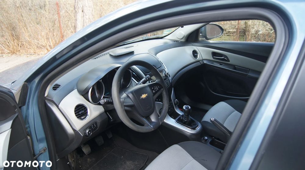 Chevrolet Cruze 1.6 LT - 9