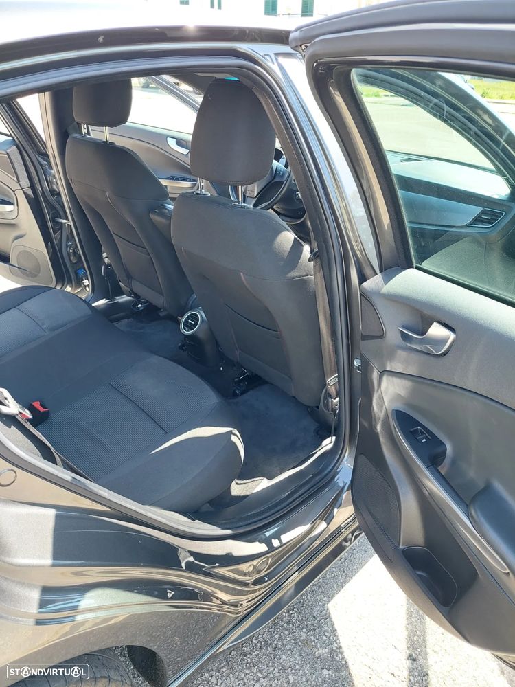 Alfa Romeo Giulietta 1.6 JTDM Veloce - 14