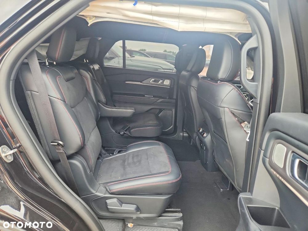 Ford Explorer - 12