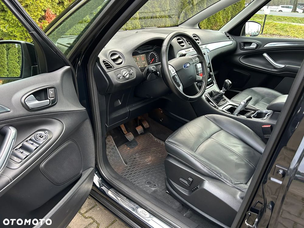 Ford S-Max 2.0 TDCi DPF Titanium X - 27