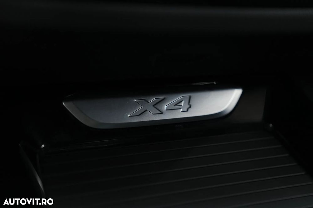 BMW X4 xDrive20i AT MHEV - 12