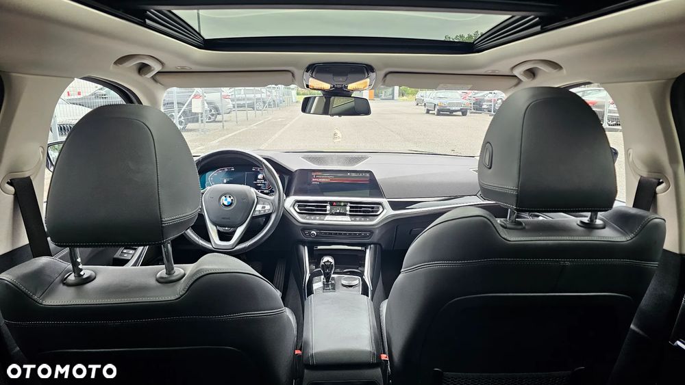 BMW Seria 3 320d xDrive Luxury Line - 14